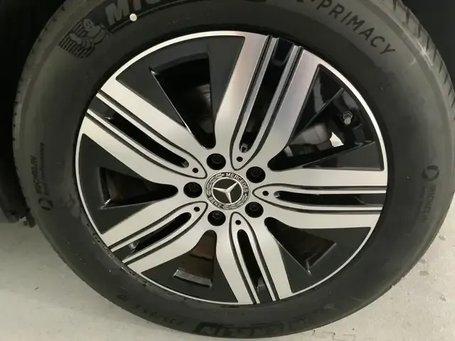 Mercedes-Benz EQB 350
