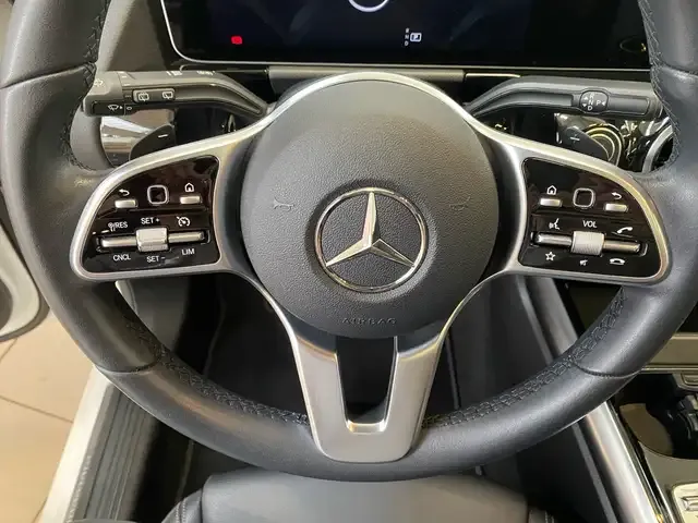 Mercedes-Benz B 220