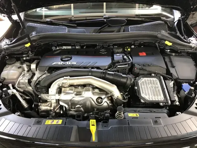 Mercedes-Benz GLA 35 AMG