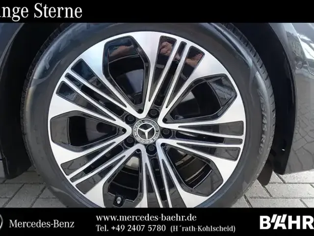 Mercedes-Benz E 220
