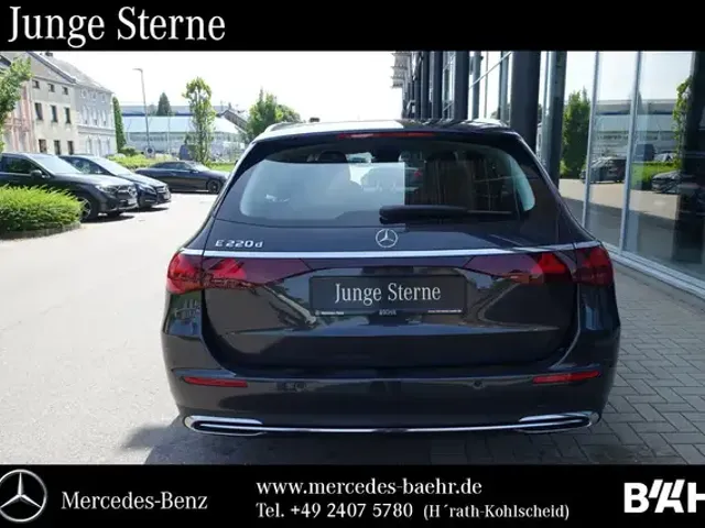 Mercedes-Benz E 220