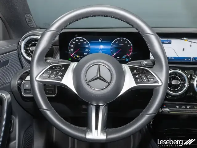 Mercedes-Benz CLA 180