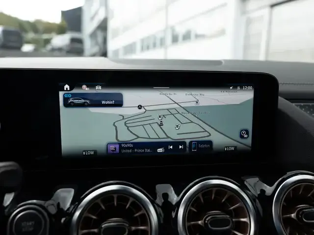 Mercedes-Benz EQA 300