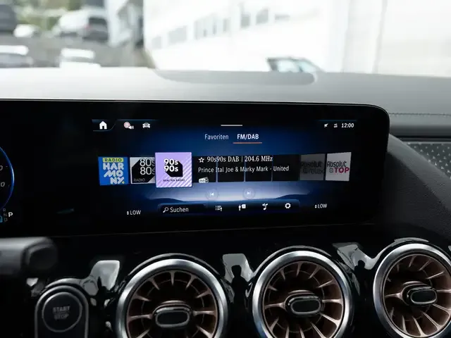 Mercedes-Benz EQA 300