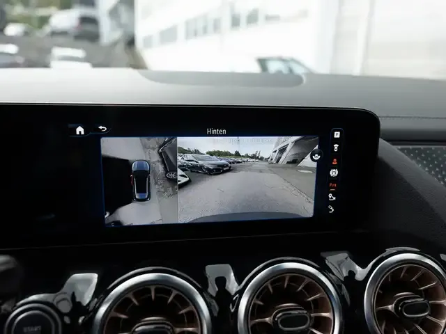 Mercedes-Benz EQA 300
