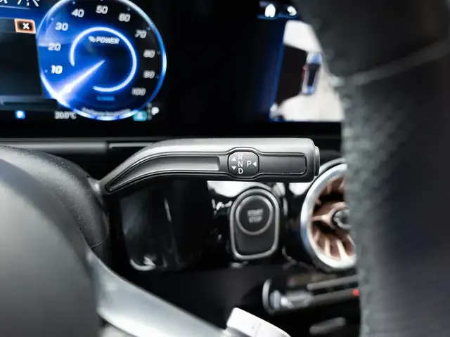 Mercedes-Benz EQA 300
