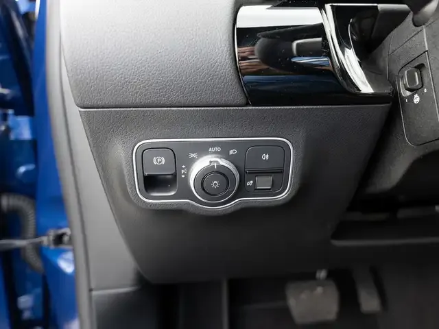 Mercedes-Benz EQA 300