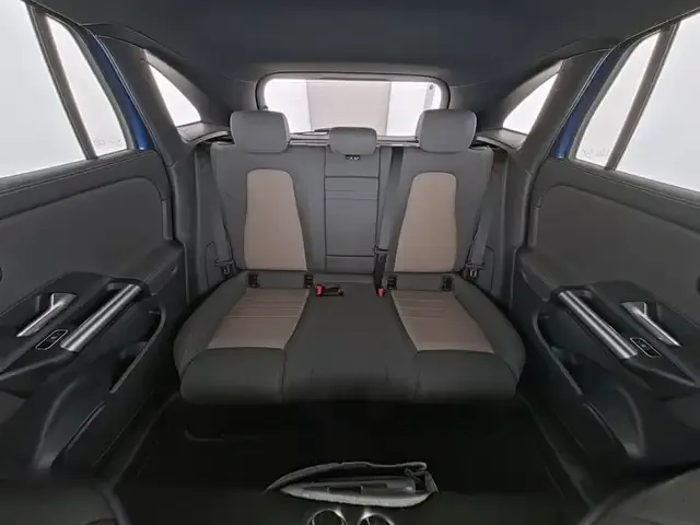 Mercedes-Benz EQA 300