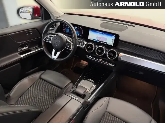 Mercedes-Benz GLB 180