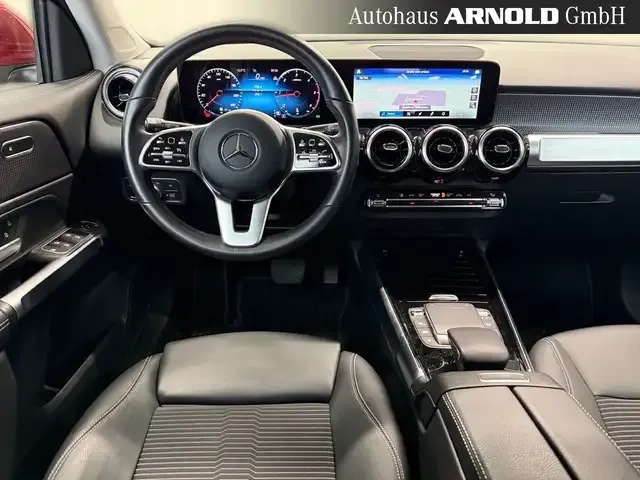 Mercedes-Benz GLB 180