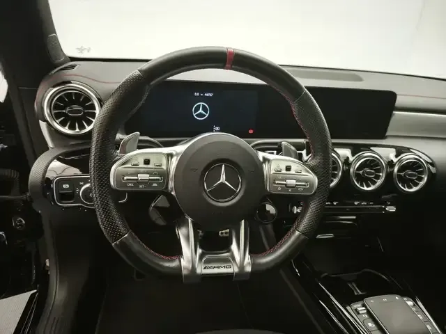 Mercedes-Benz CLA 35 AMG