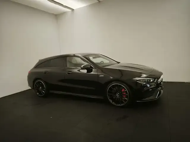 Mercedes-Benz CLA 35 AMG