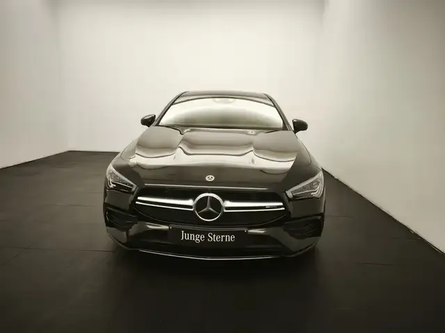 Mercedes-Benz CLA 35 AMG