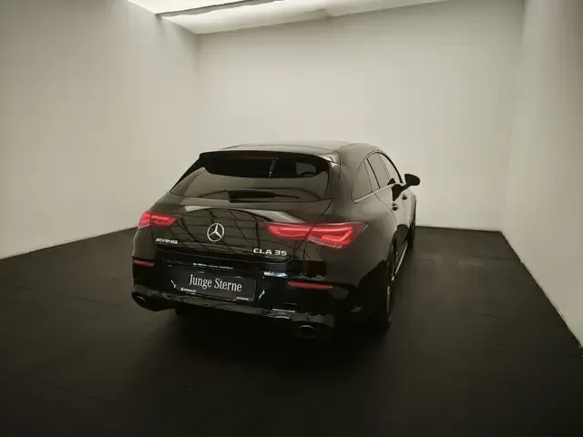 Mercedes-Benz CLA 35 AMG