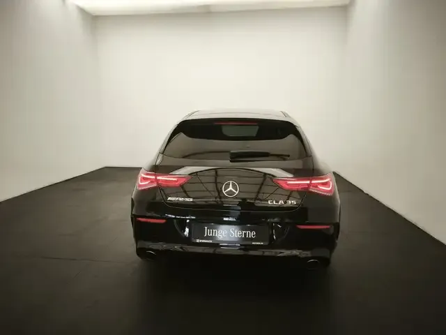 Mercedes-Benz CLA 35 AMG