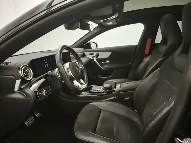 Mercedes-Benz CLA 35 AMG