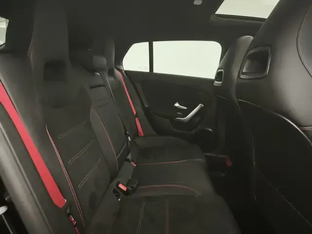 Mercedes-Benz CLA 35 AMG