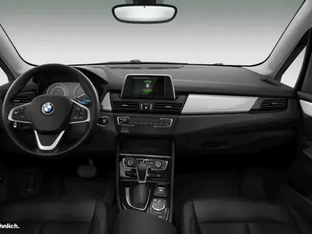 BMW 225