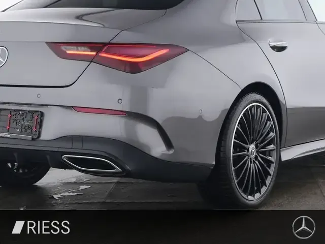 Mercedes-Benz CLA 200