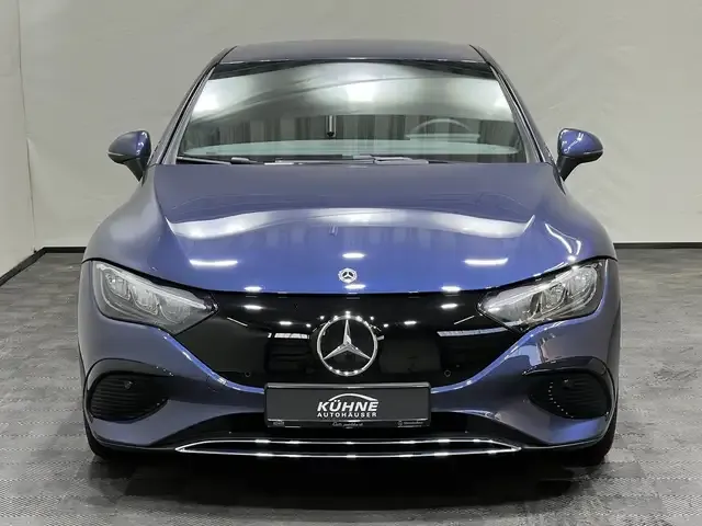 Mercedes-Benz EQE 300