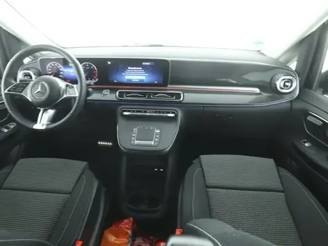 Mercedes-Benz V 250