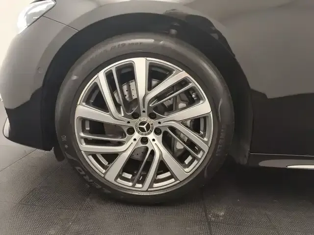 Mercedes-Benz E 400