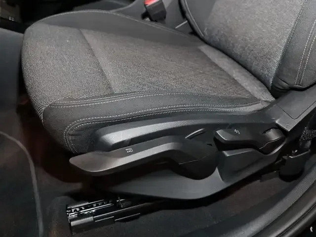 BMW 225