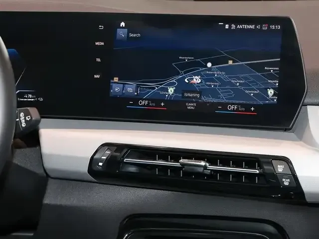 BMW 225