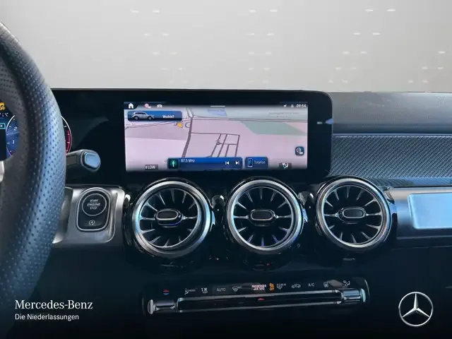 Mercedes-Benz GLB 220