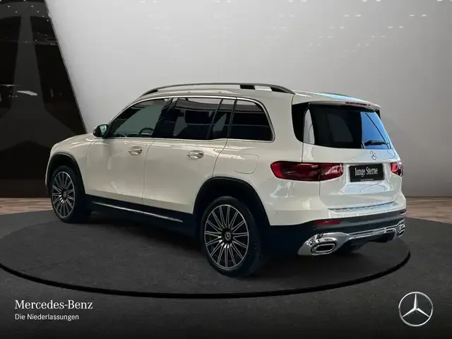 Mercedes-Benz GLB 220