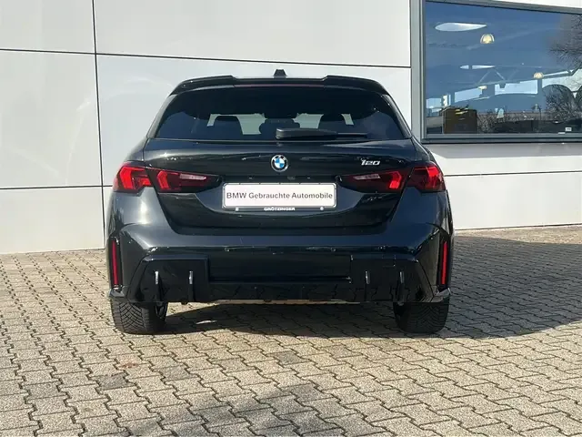 BMW 120