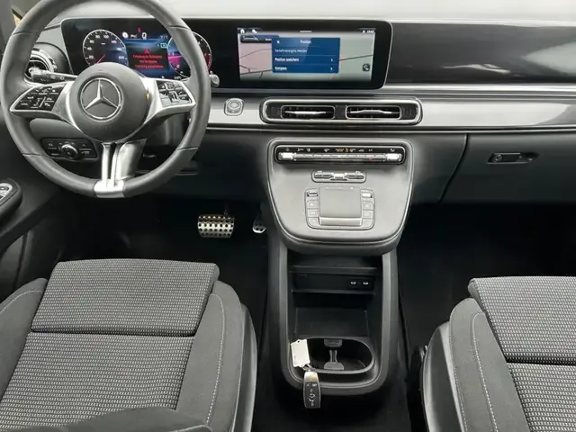 Mercedes-Benz V 220
