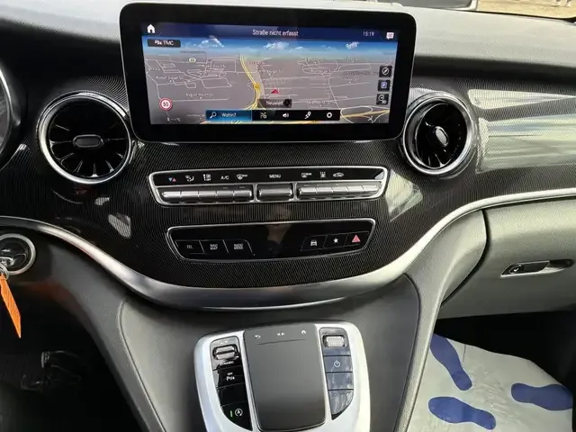 Mercedes-Benz V 250