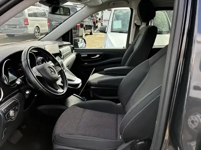Mercedes-Benz V 250