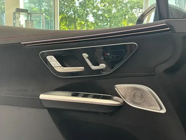 Mercedes-Benz EQE 350
