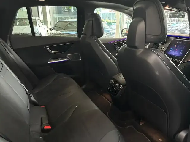Mercedes-Benz EQE 350