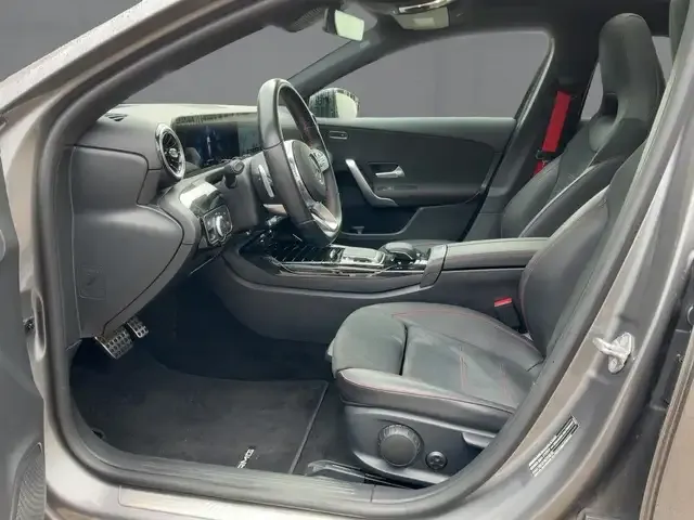 Mercedes-Benz A 35 AMG