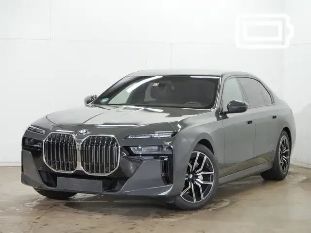 BMW 740