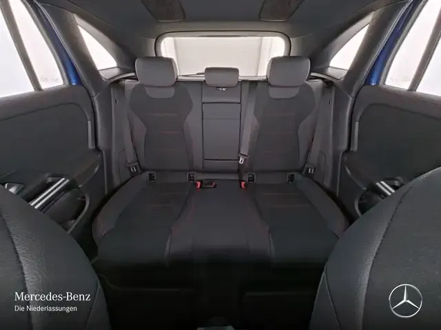 Mercedes-Benz EQA 300