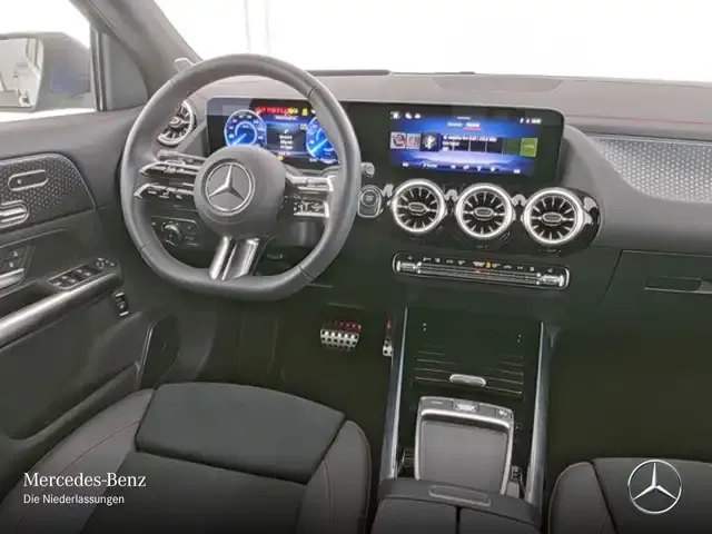 Mercedes-Benz EQA 300