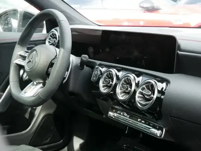 Mercedes-Benz Sonstiges