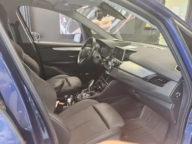 BMW 220
