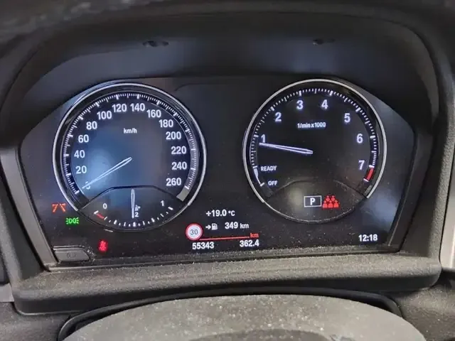 BMW 220