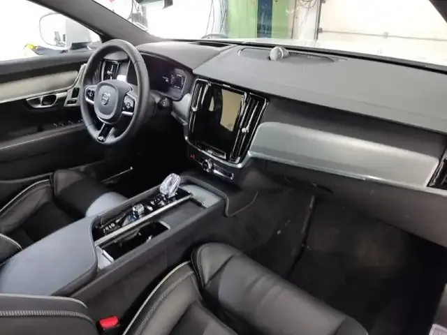 Volvo V90 Cross Country
