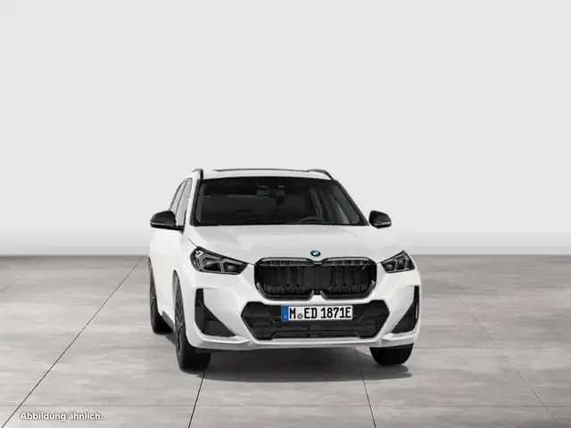 BMW iX1