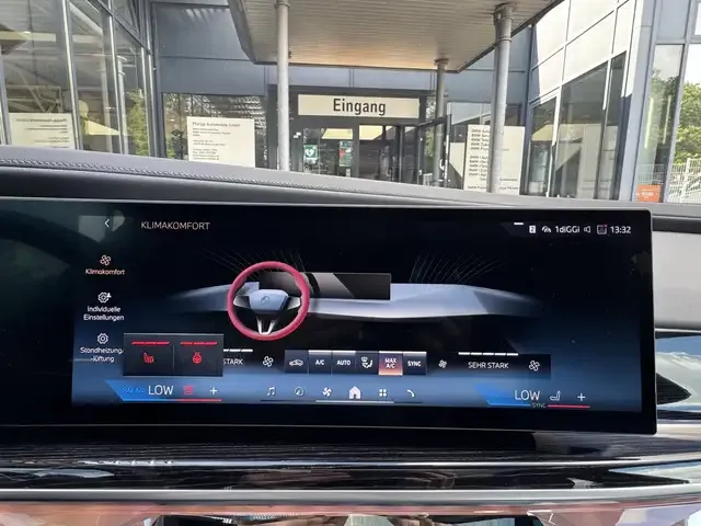 BMW 740