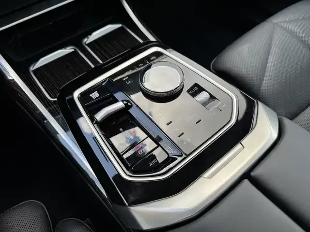 BMW 740