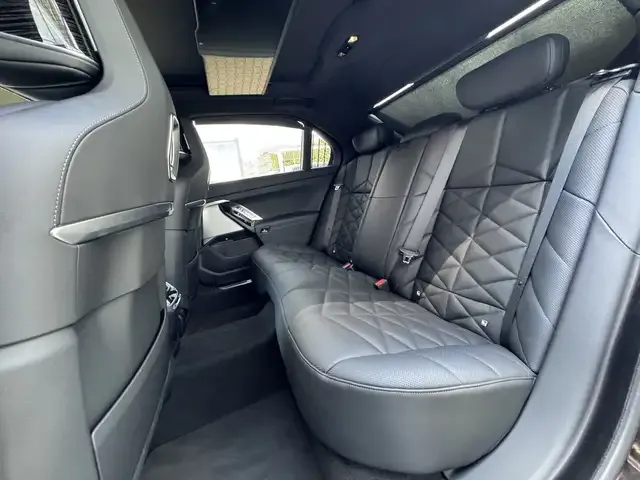BMW 740