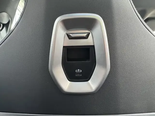 BMW 740