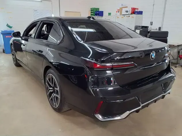 BMW 740